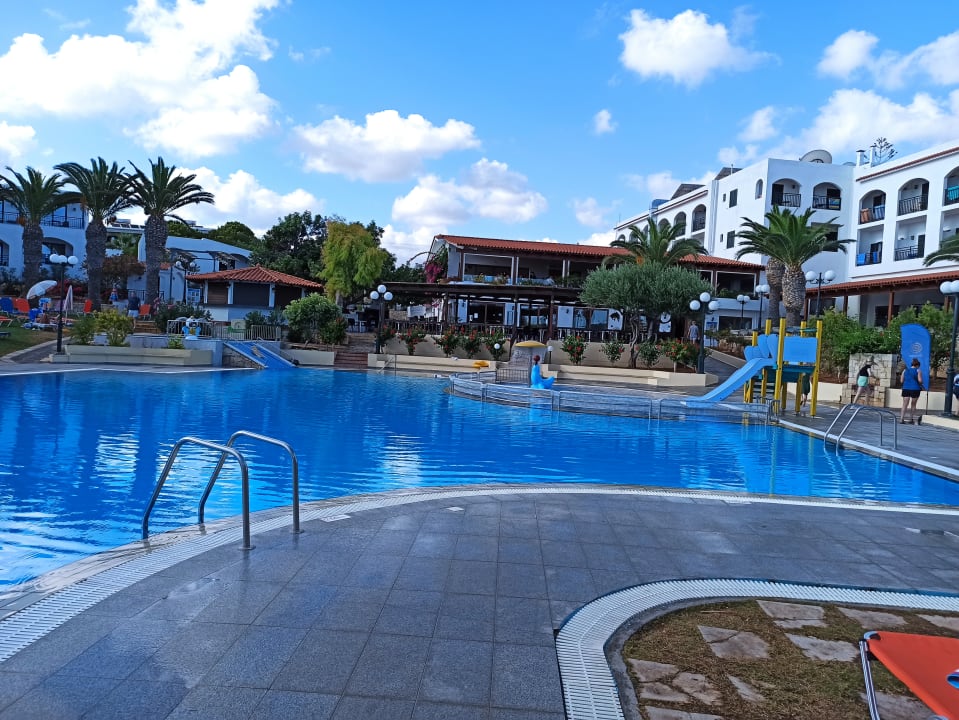 Pool TUI SUNEO Chrissi Amoudia