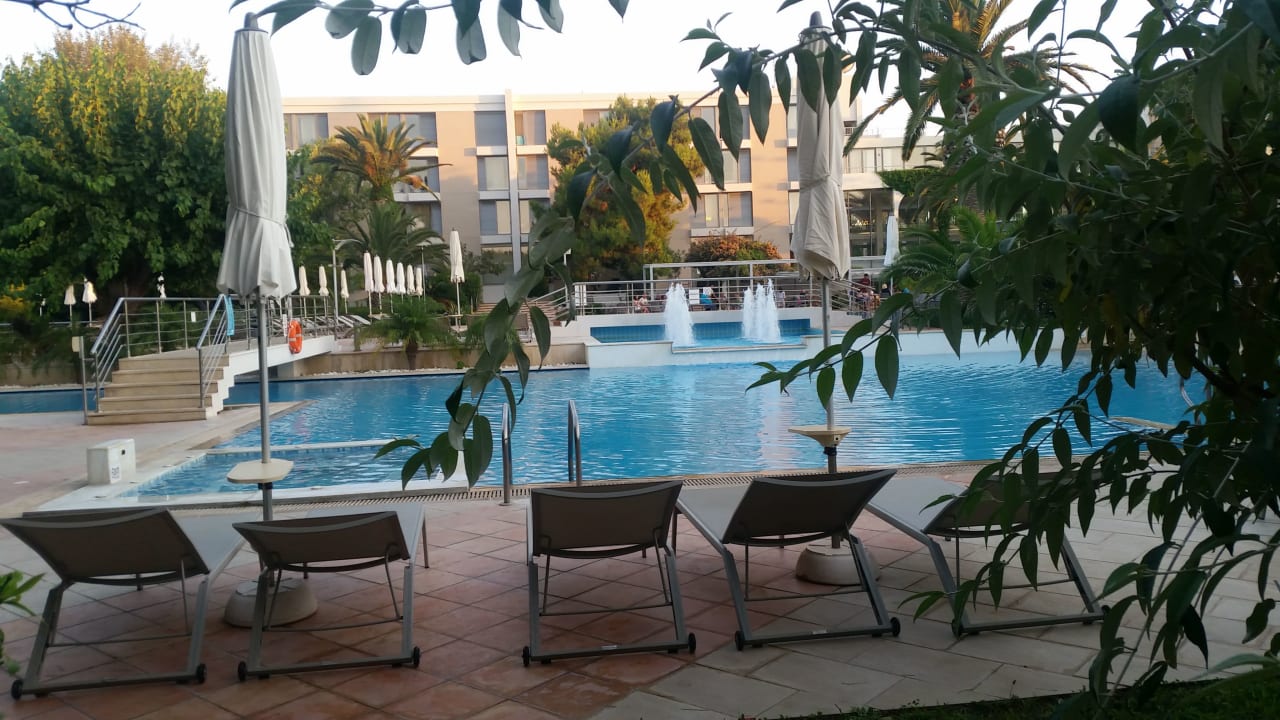 Pool Caravia Beach Hotel