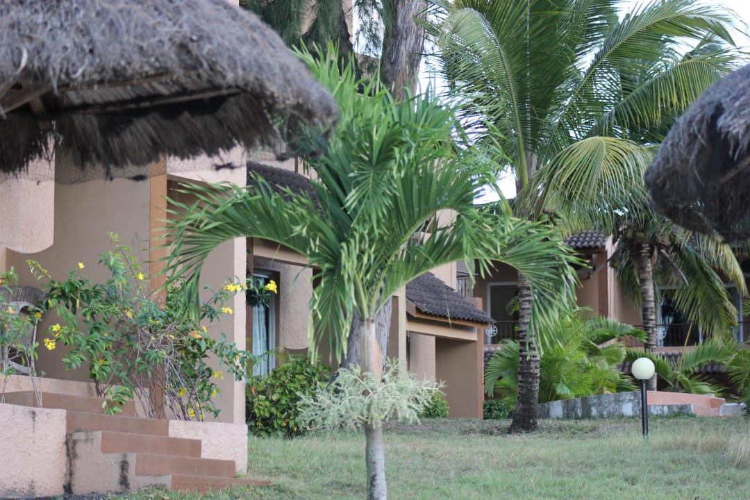 Kleine Bungalows-ähnliche Häuser Veranda Pointe aux Biches Hotel