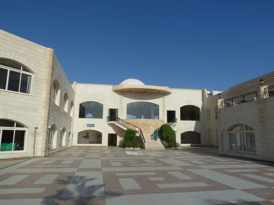 Hauptgebäude mit Rezeption Brayka Bay Resort