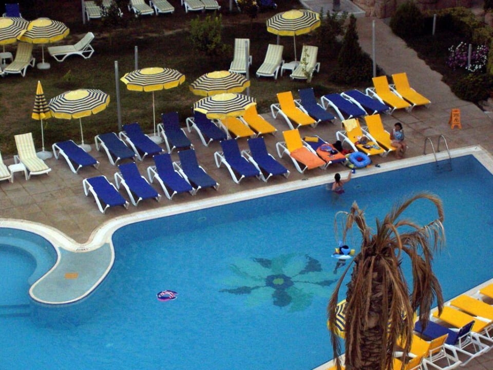 The quiet pool Alaiye Resort & Spa