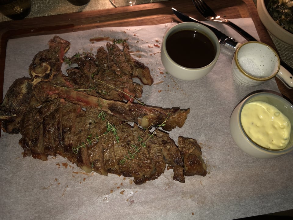 Gastro The Royal Senses Resort, Curio Collection by Hilton