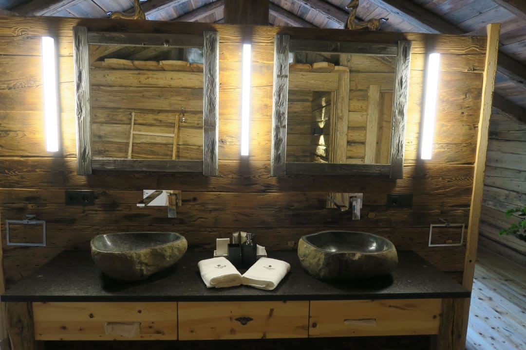 Waschbereich im Obergeschoß Chaletdorf Auszeit