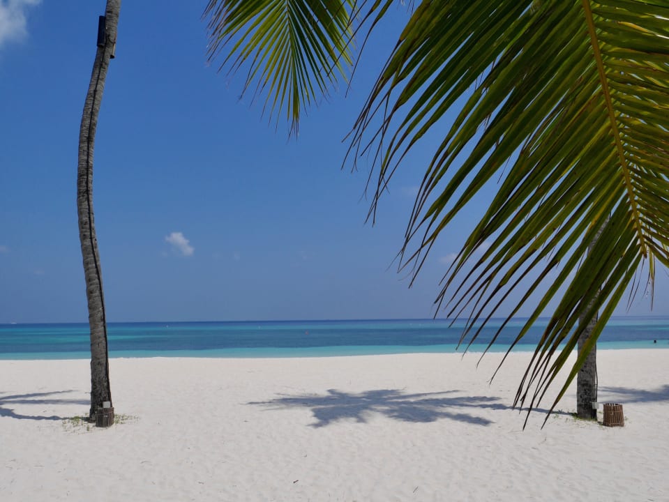 Strand Kuredu Island Resort & Spa