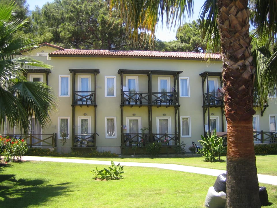 Unser Haus Crystal Flora Pearl Collection