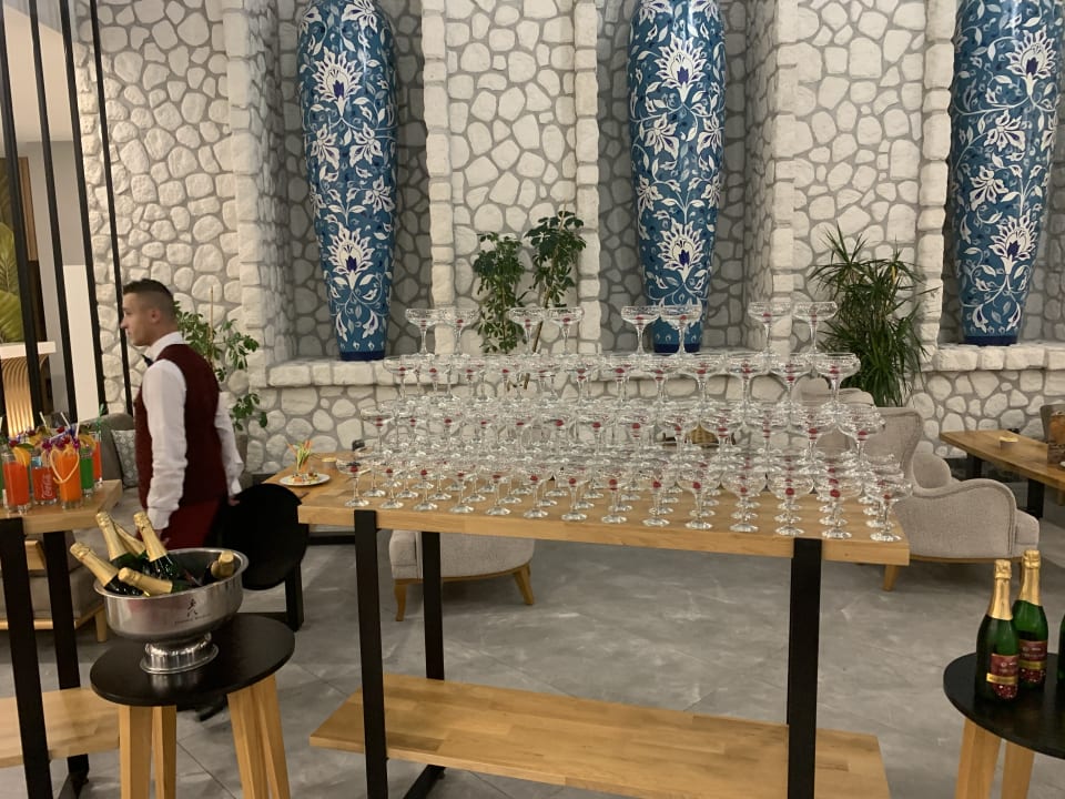 Gastro Side Royal Palace Hotel & Spa