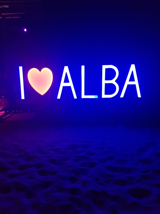 Strand Alba Queen Hotel