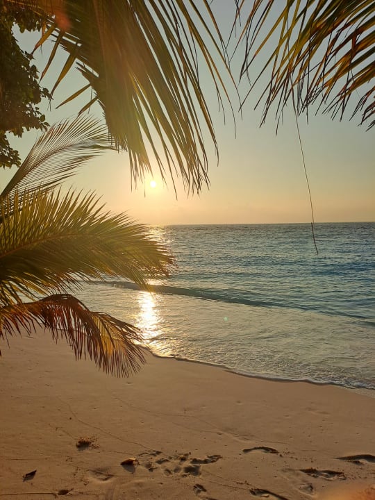 Strand Adaaran Select Meedhupparu Island Resort - Premium All Inclusive