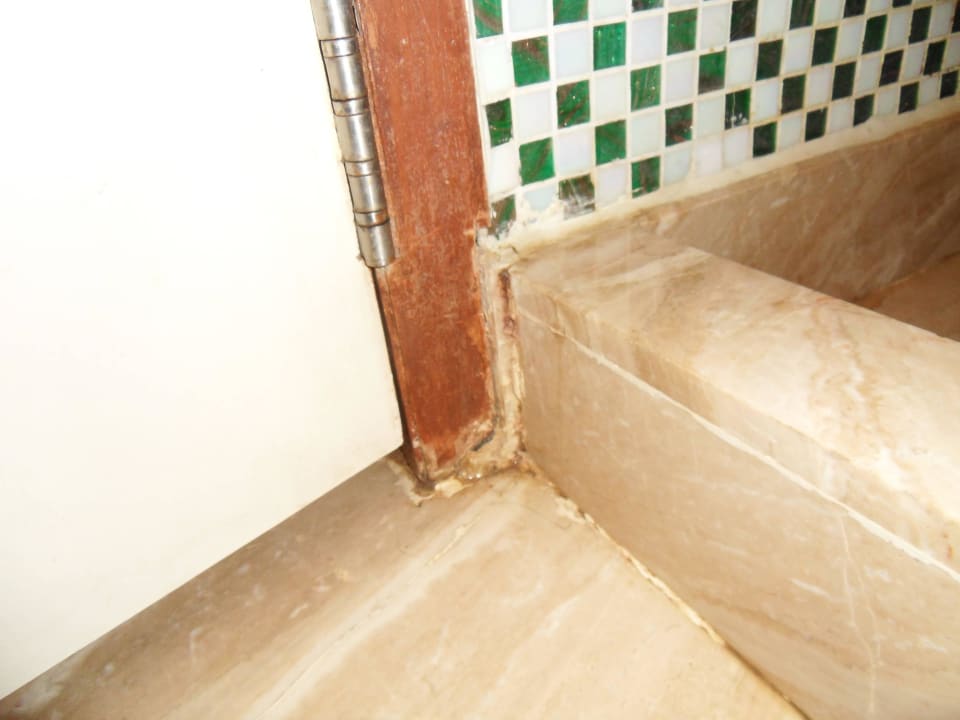 Die Dusche The Royal Plaza Hotel