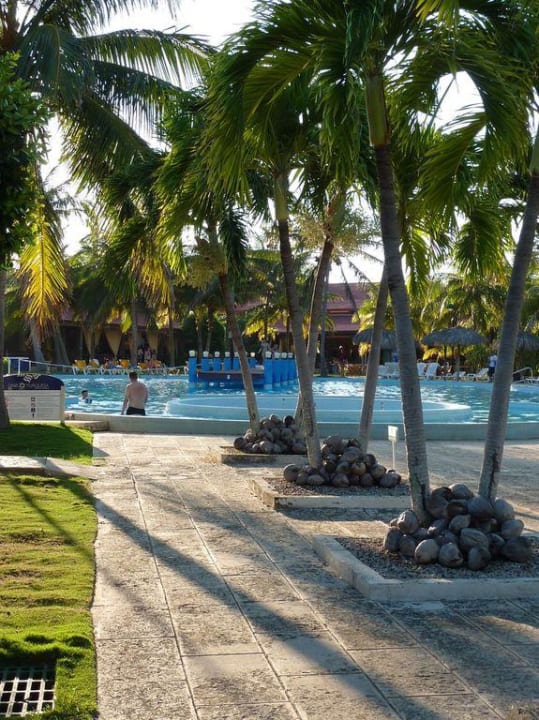 Poolanlage und Weg Sol Hicacos Varadero