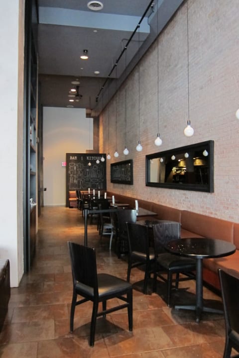 BAr & Restaurant O Hotel