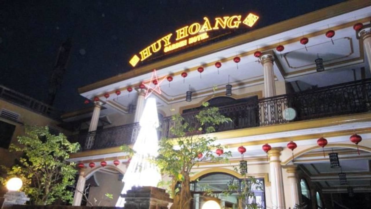 Exterior of hotel Hotel Huy Hoang Garden