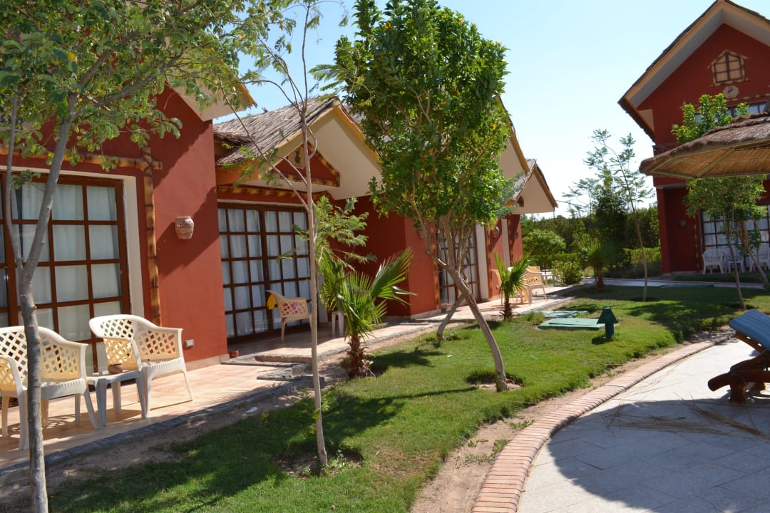 Номера, скорее отдельные бунгало. Pickalbatros Jungle Aqua Park Resort - Neverland Hurghada