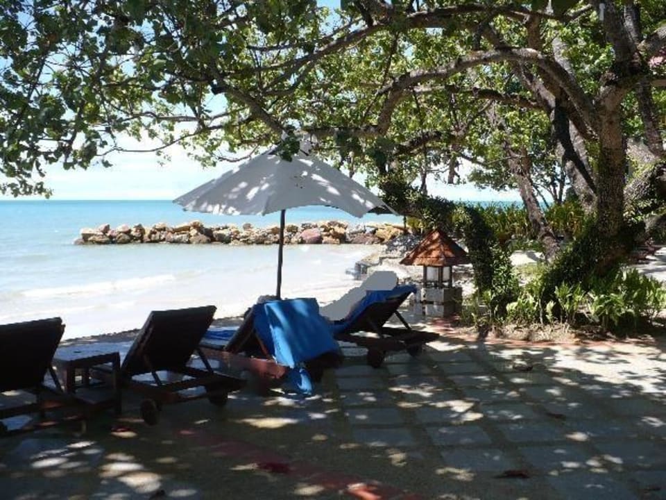 Liegen am Strand SYLVAN Koh Chang