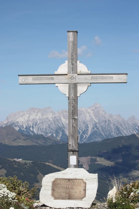 Blick vom Zwölferkogel Hotel DIE SONNE