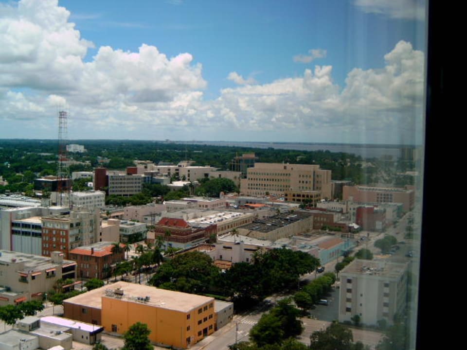 Aus dem Fenster nach vorne Hotel Ramada Inn & Suites Riverfront
