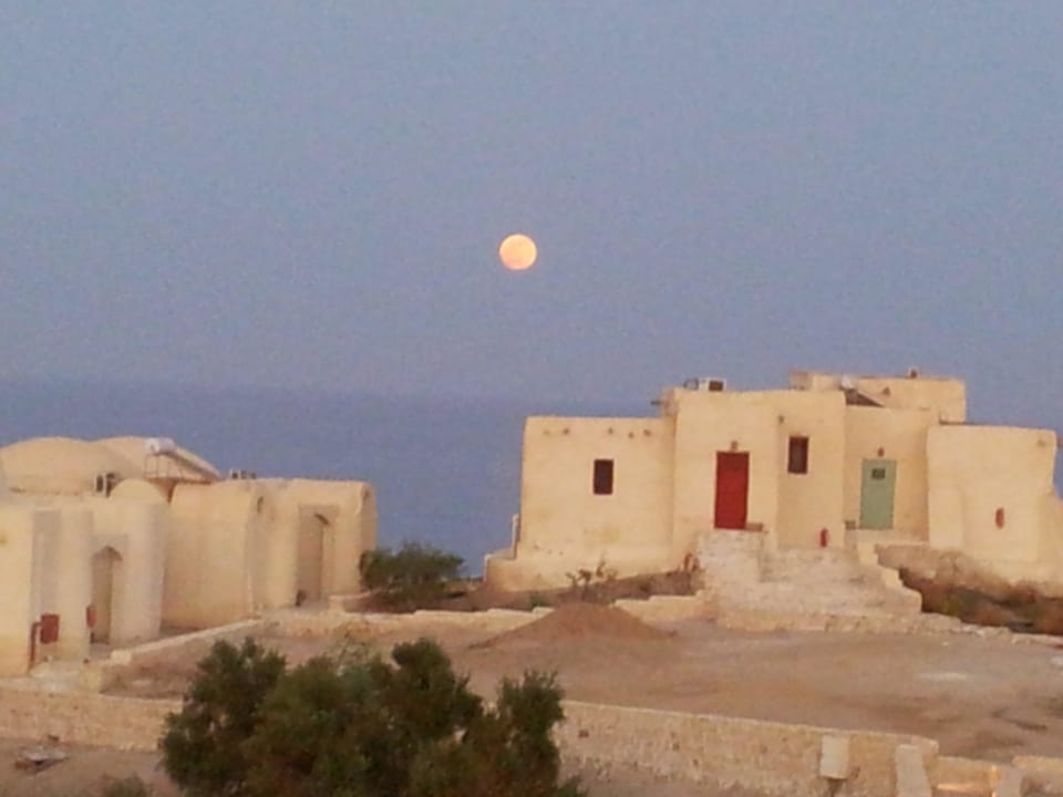 Ab ca.17.30 Uhr wird's dunkel The Oasis Dive Resort