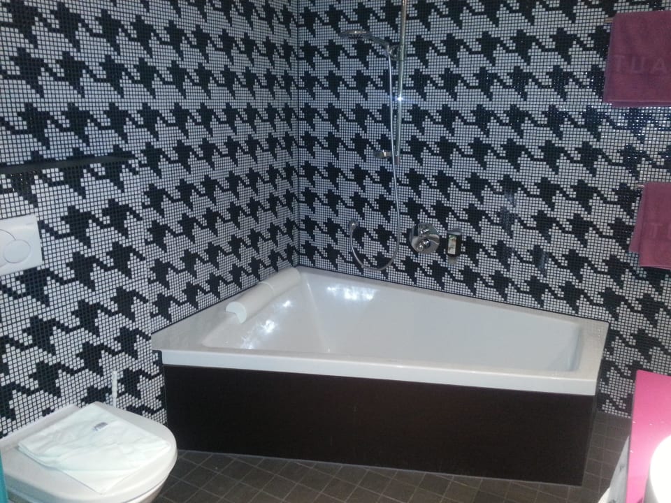 Badewanne Hotel Walliserhof