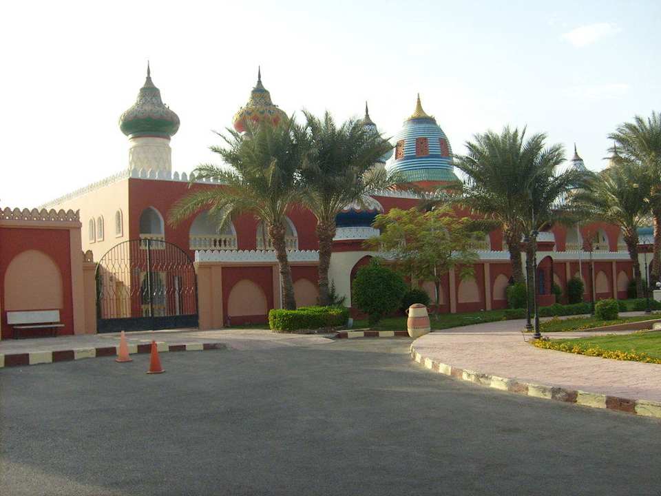 Отель днём Pickalbatros Alf Leila Wa Leila Resort - Neverland Hurghada