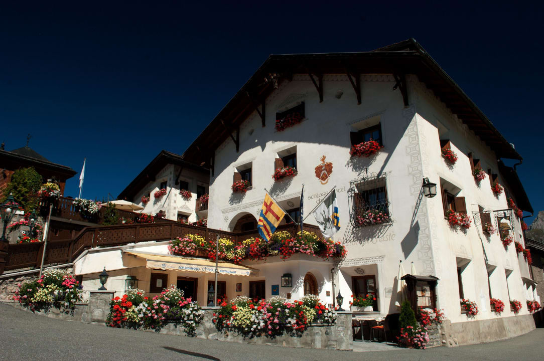 Aussenansicht Relais & Châteaux Schlosshotel Chastè - Scuol Tarasp