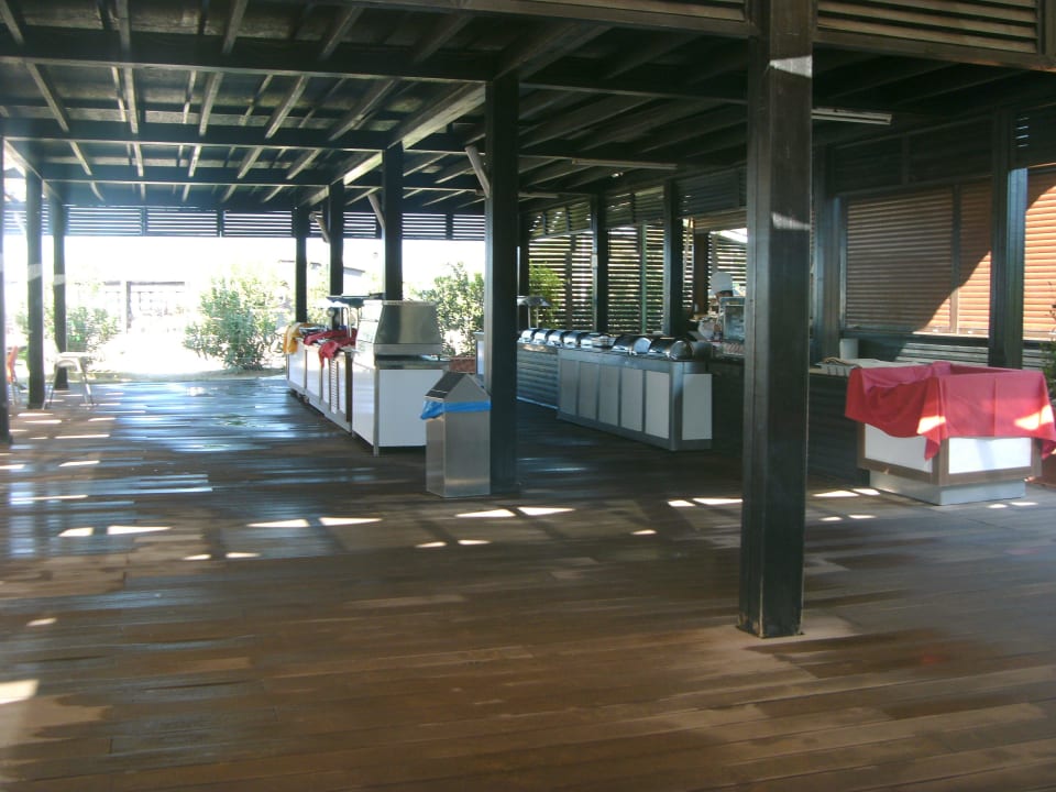 Strandbar am Morgen Hane Family Resort