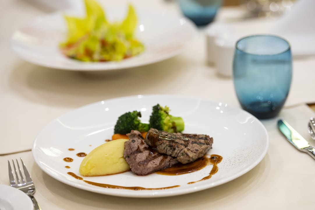 Gastro Barceló Al Jaddaf