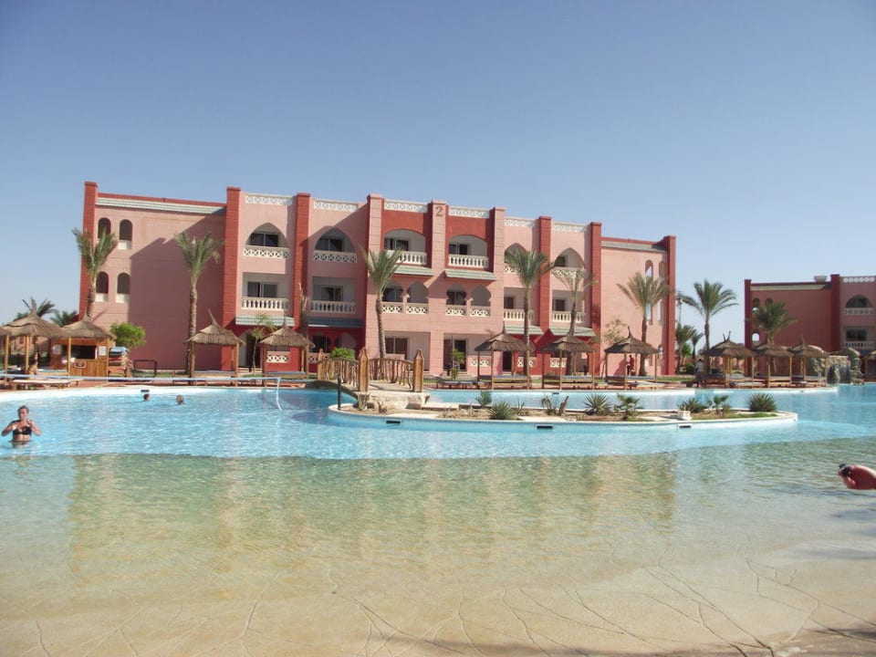 Один из бассейнов Pickalbatros Aqua Vista Resort - Hurghada
