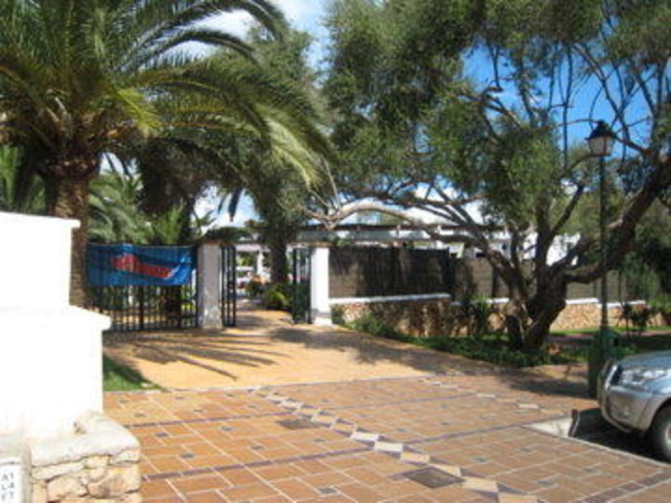 Von der Str. aus Gavimar Ariel Chico Club & Resort