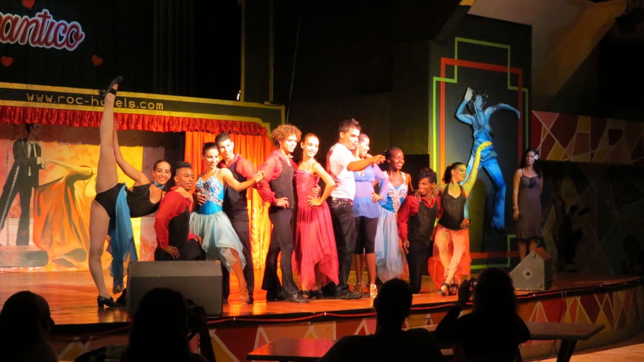 Evening show at hotel theater Hotel Roc Barlovento