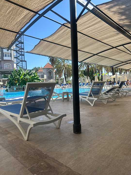 Sonstiges Serenis Hotel