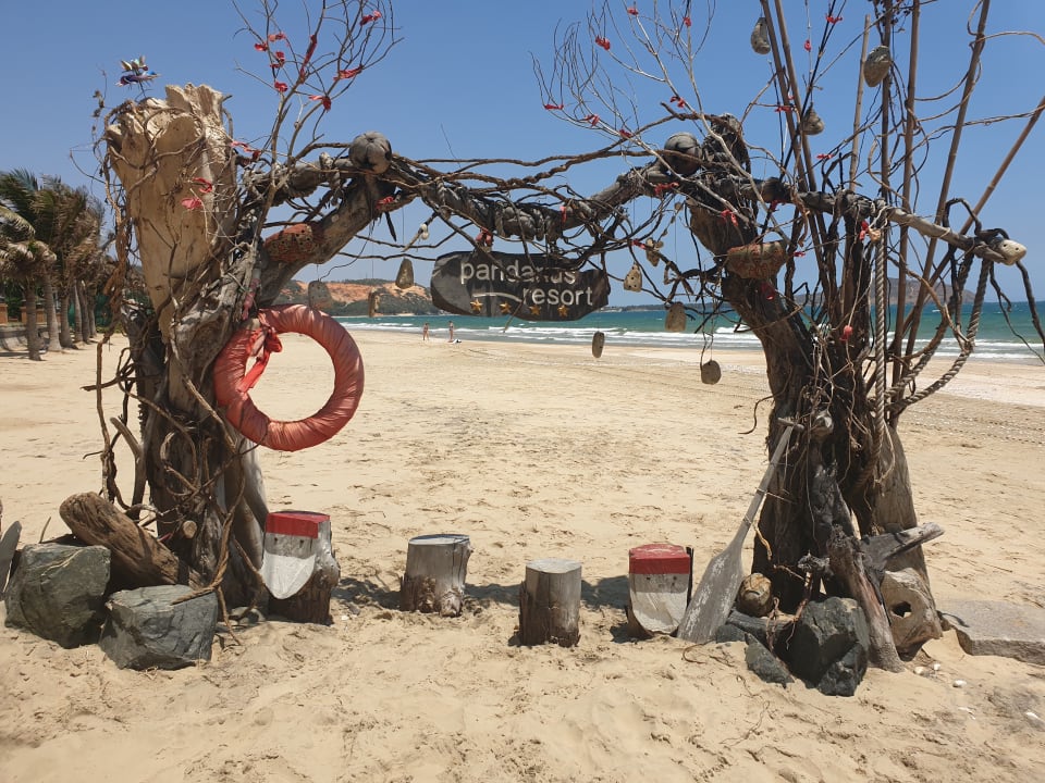 Strand Pandanus Resort