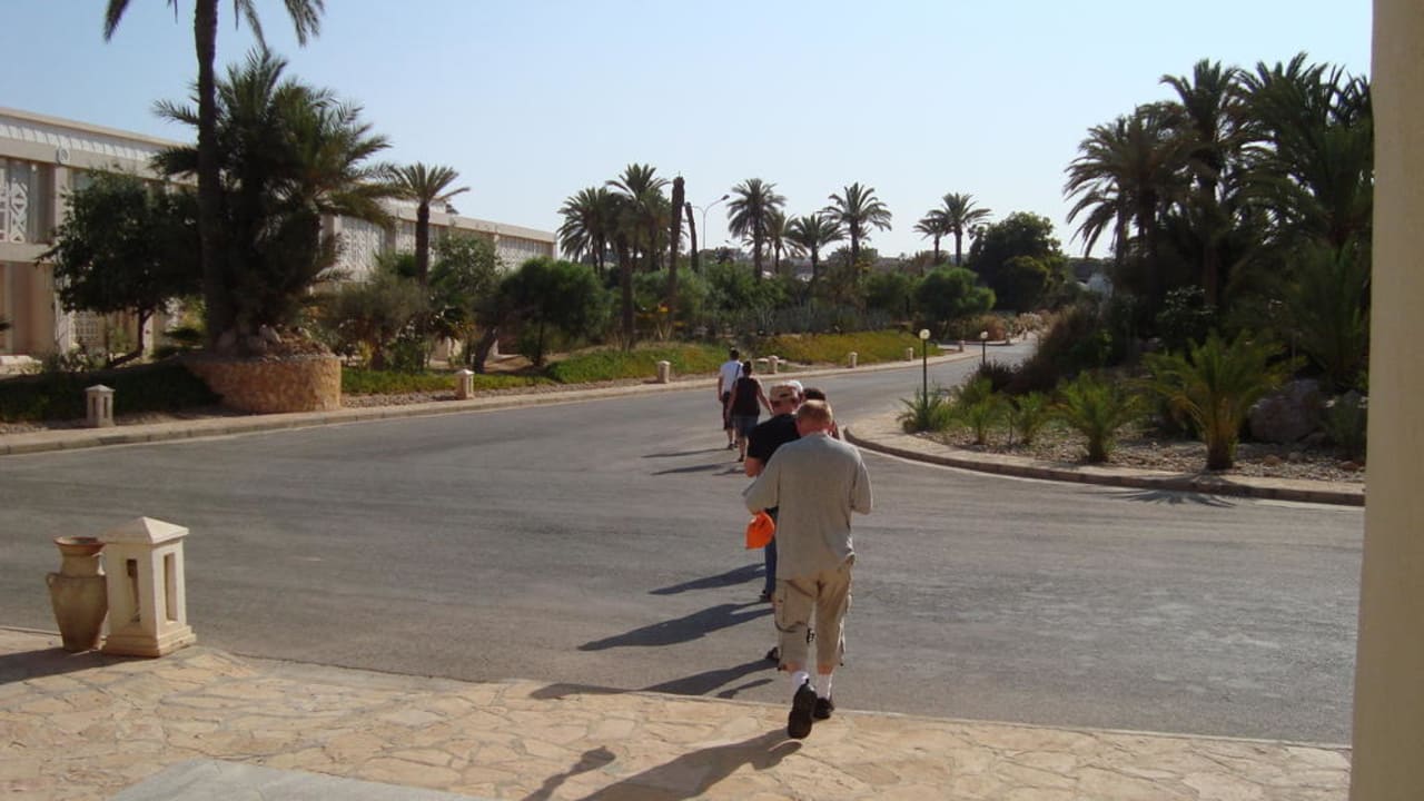 Ausgang Zita Beach Resort