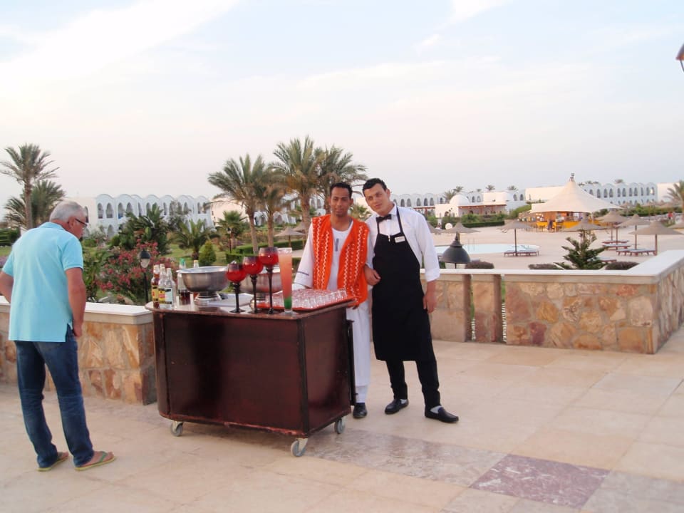 Dink gefällig ? Hotel Gorgonia Beach Resort