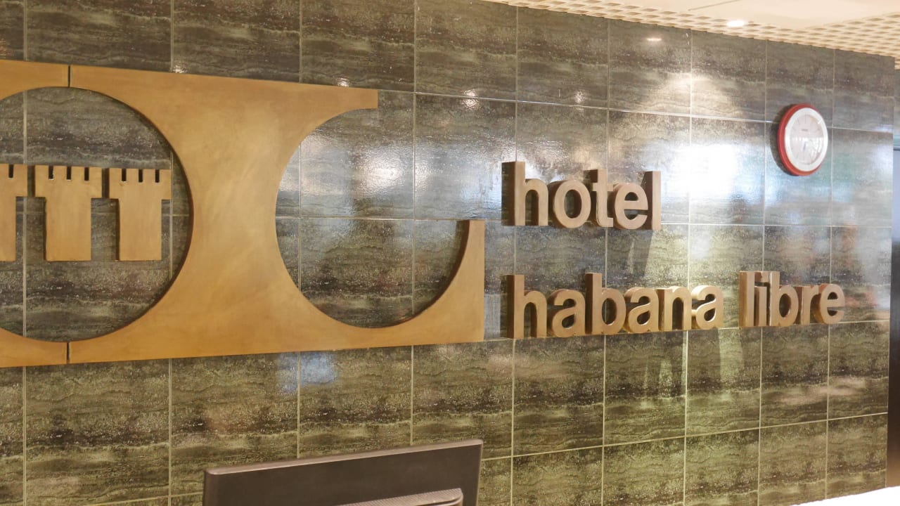 Rezeption Tryp Habana Libre