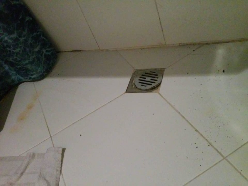 Under sink rust Chaika Resort - Metropol, Arcadia & Chaika Beach