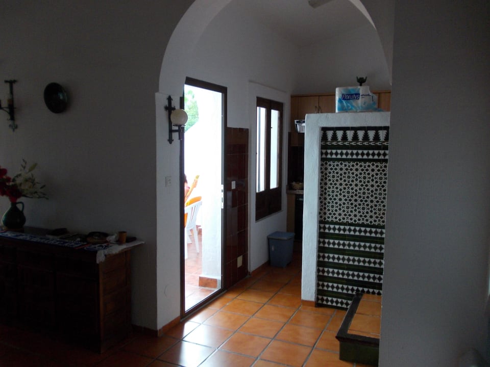 Blick zu Küchenzeile El Capistrano Resort