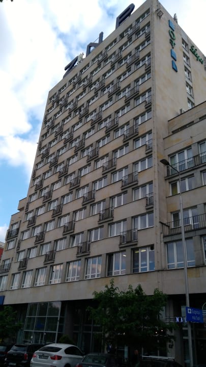 Außenansicht Hotel Logos