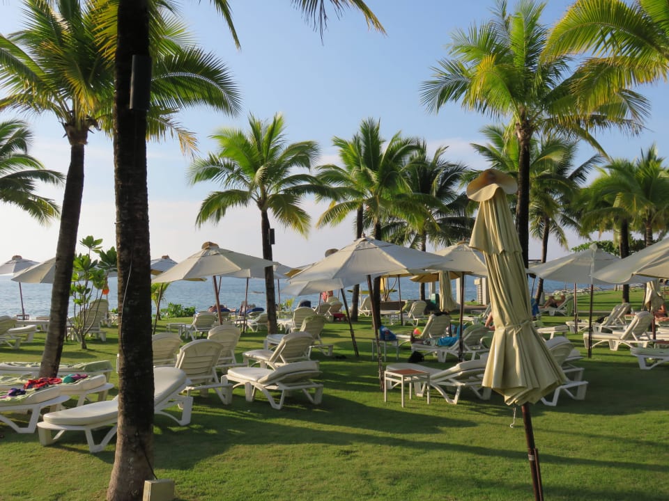 Strand  The Sands Khao Lak by Katathani