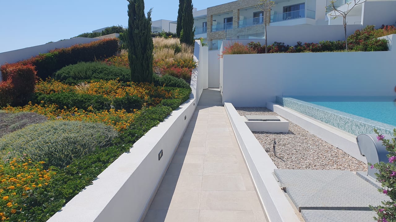 Gartenanlage Blue Lagoon Ocean