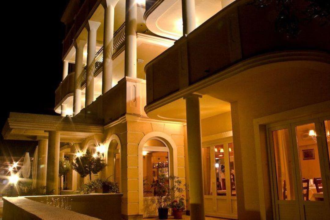 Outside picture Hotel Lekavski