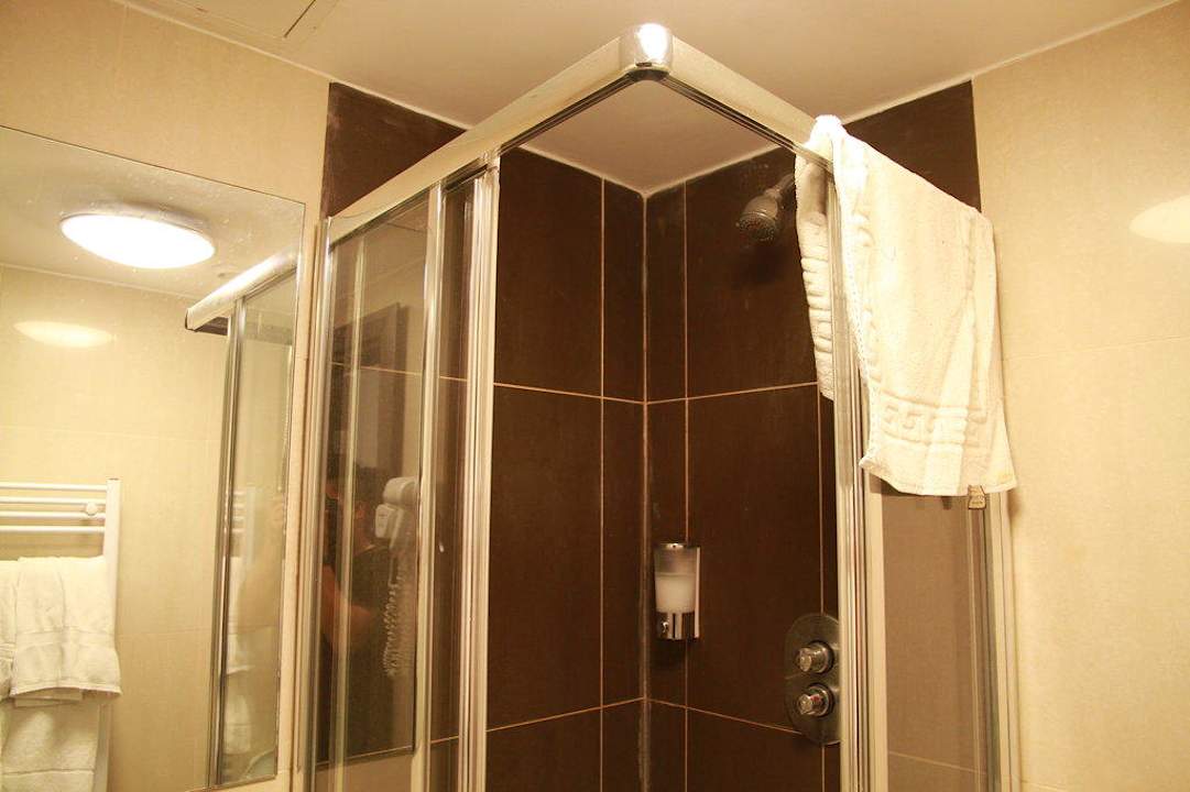 Dusche & Duschkopf The Royale Chulan Hyde Park Hotel