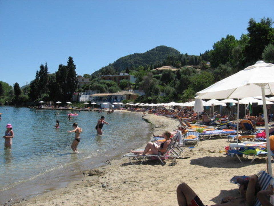 Schmaler Strand Aeolos Beach Resort