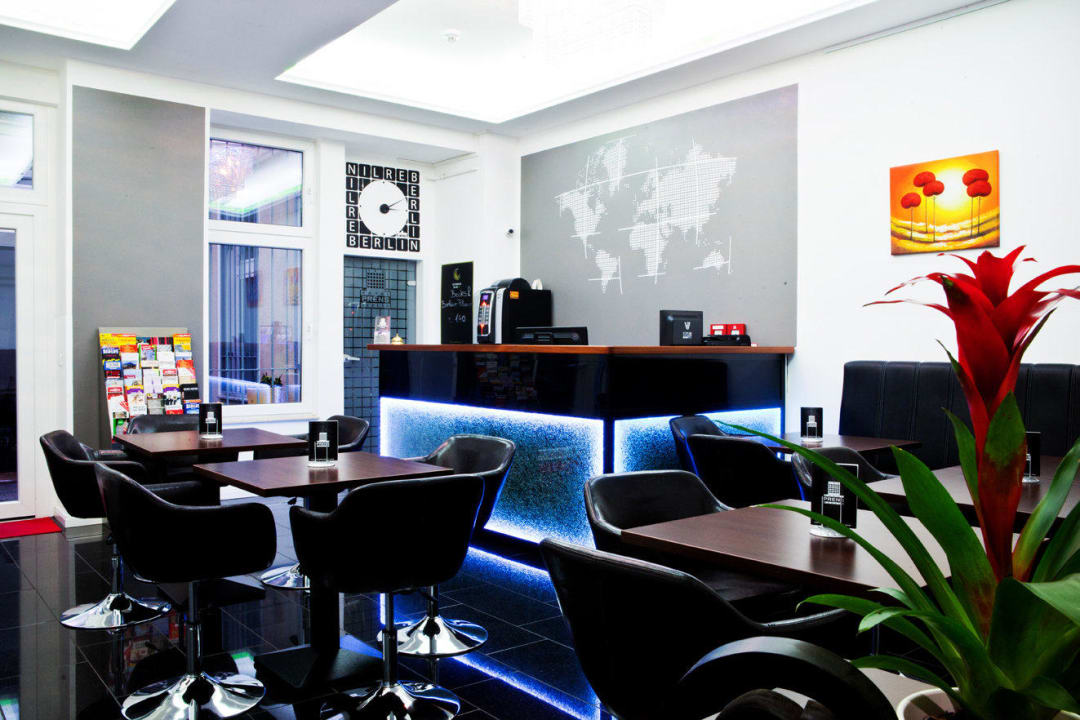 Reception  Hotel Prens Berlin