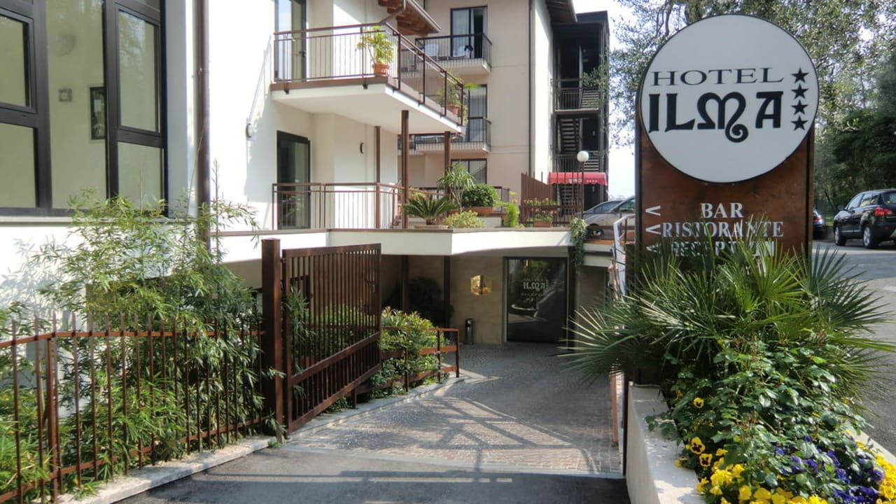 Hoteleingang Hotel Ilma
