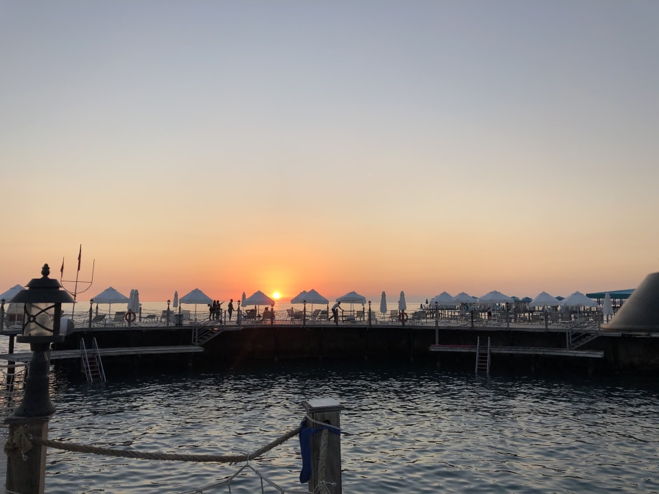 Ausblick Azura Deluxe Resort & Spa Hotel