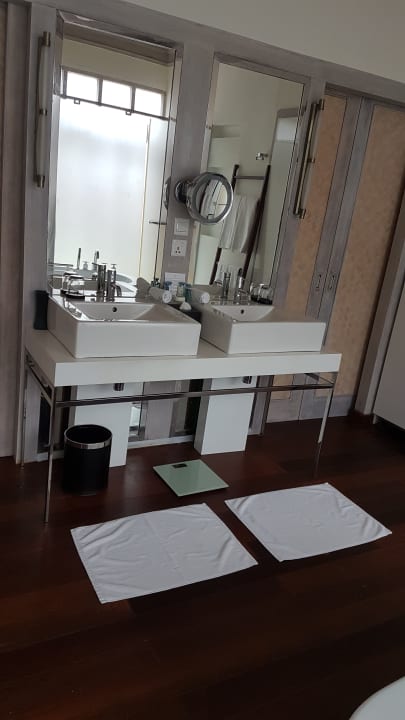 Zimmer NH Maldives Kuda Rah Resort