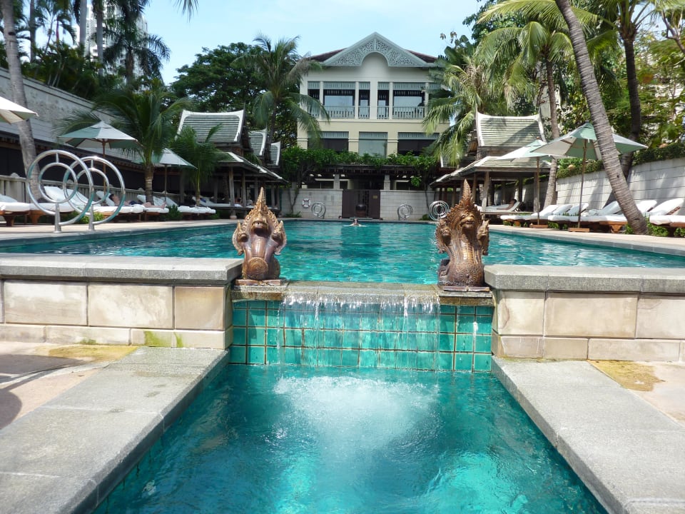 Der Pool  Hotel The Peninsula Bangkok