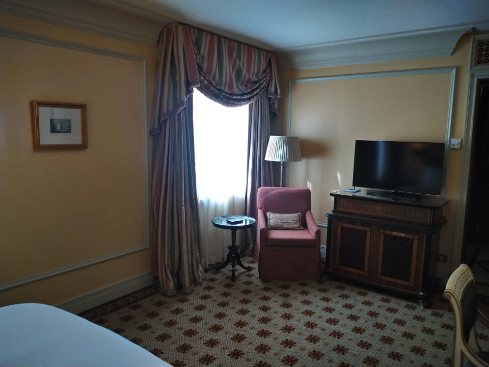 Zimmer Hotel Grande Bretagne