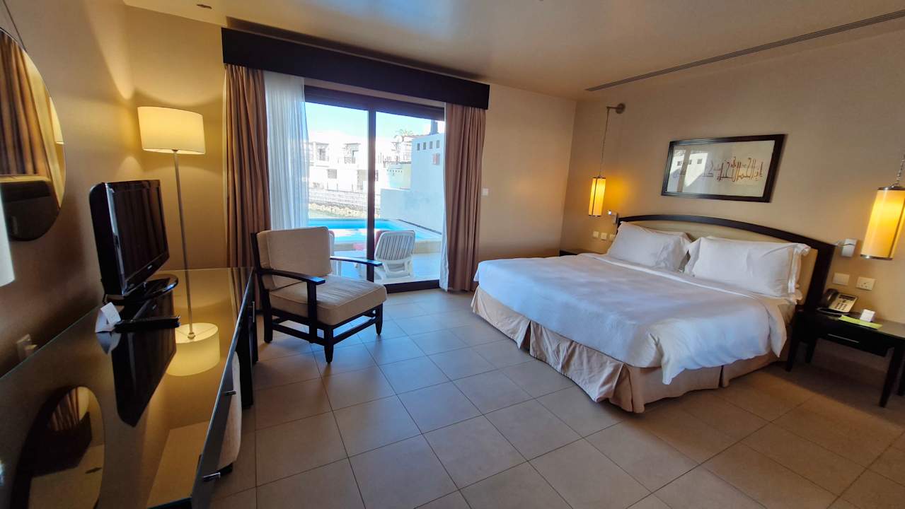 Zimmer The Cove Rotana Resort