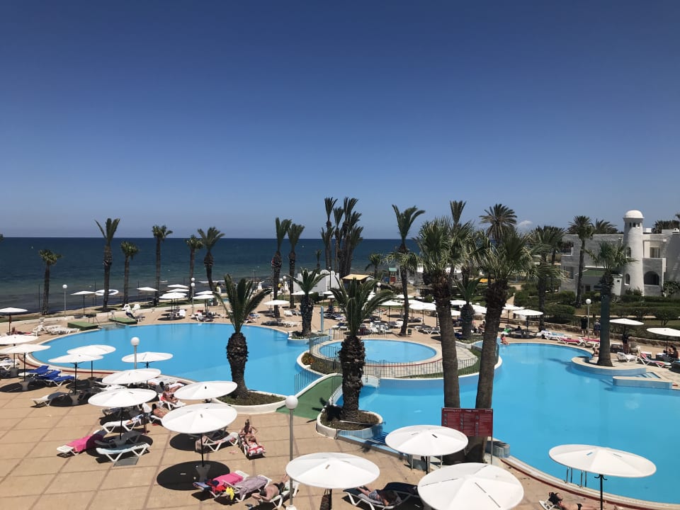 Ausblick Hotel El Mouradi Skanes Beach